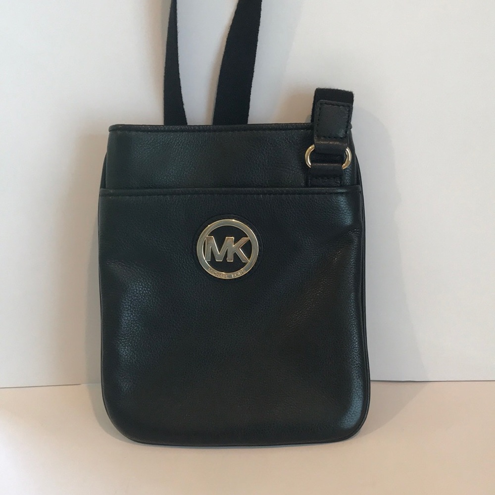 Michael Kors Crossbody Purse❤️